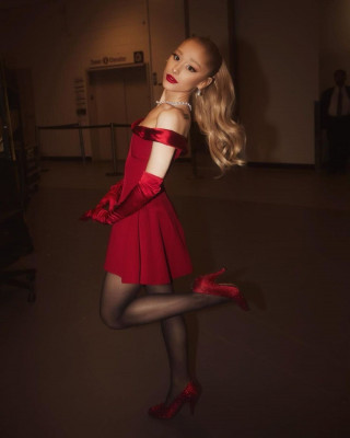 Ariana Grande  фото №1393471