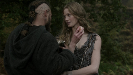 Alyssa Sutherland - Vikings - S01E09  фото №939284