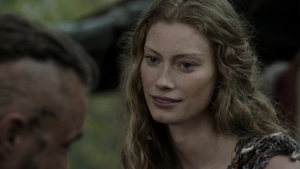 Alyssa Sutherland - Vikings - S01E09  фото №939285