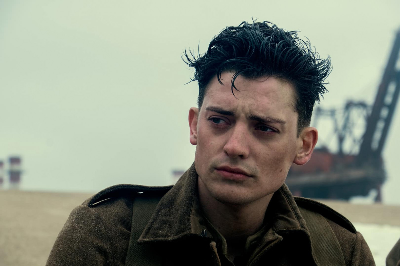 Анайрин Барнард (Aneurin Barnard)