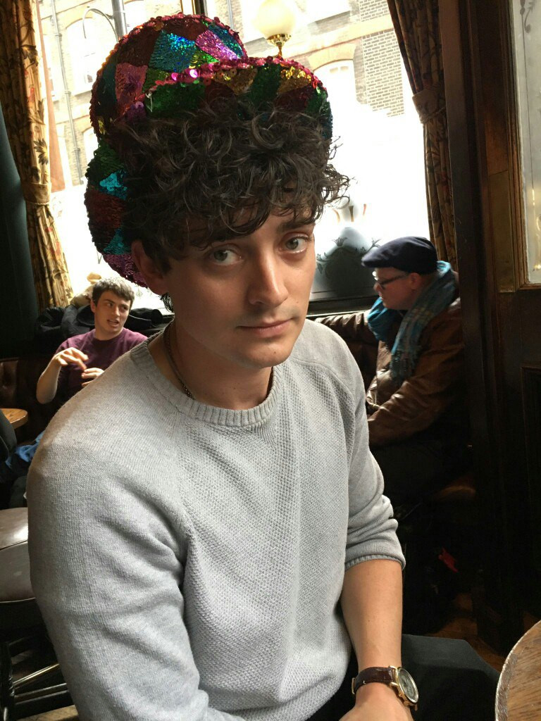 Анайрин Барнард (Aneurin Barnard)