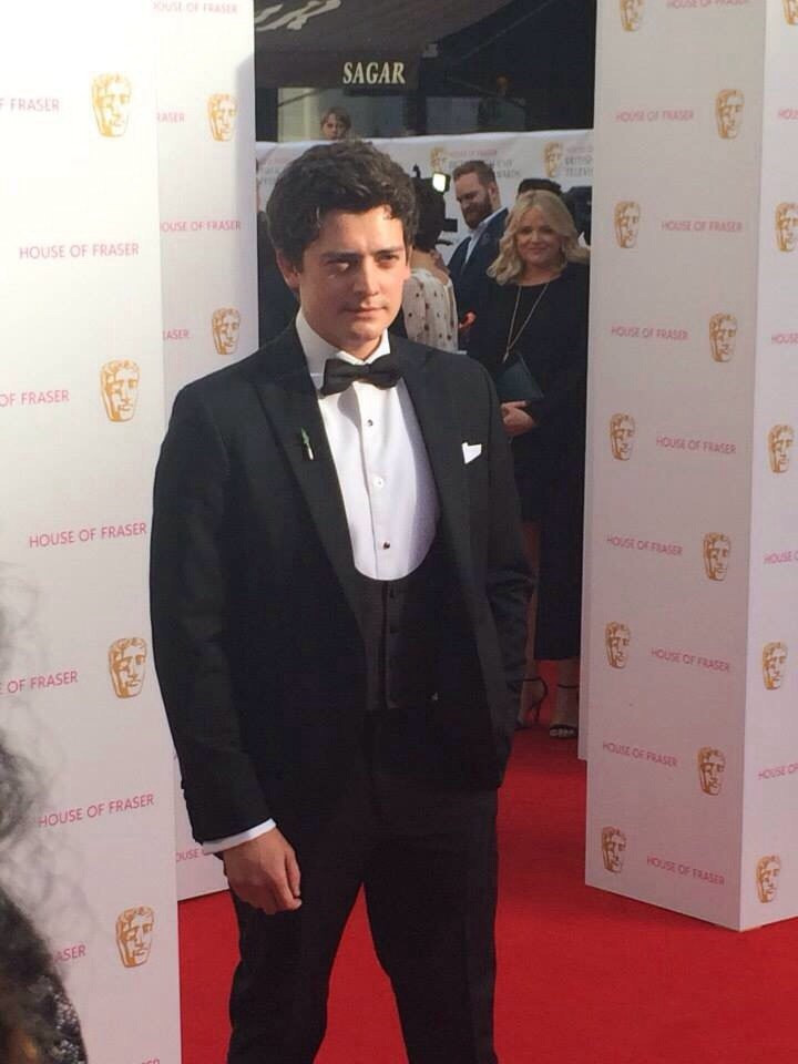 Анайрин Барнард (Aneurin Barnard)