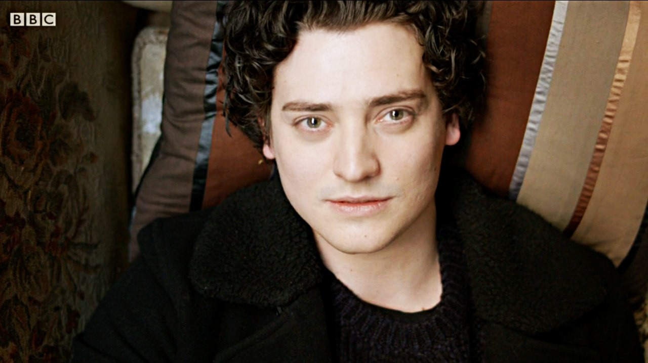 Анайрин Барнард (Aneurin Barnard)