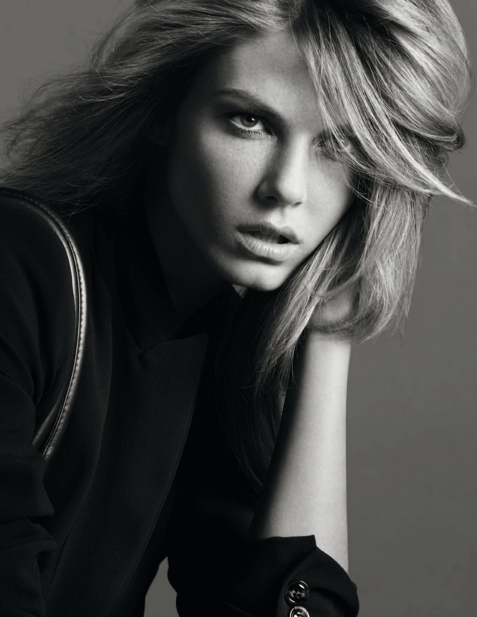 Анджела Линдвэлл (Angela Lindvall)