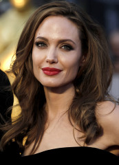 Angelina Jolie фото №472040