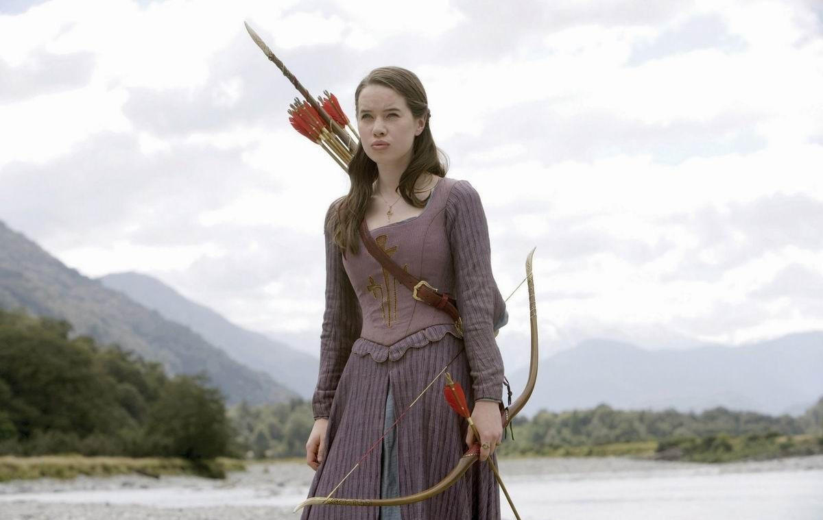 Анна Попплуэлл (Anna Popplewell)