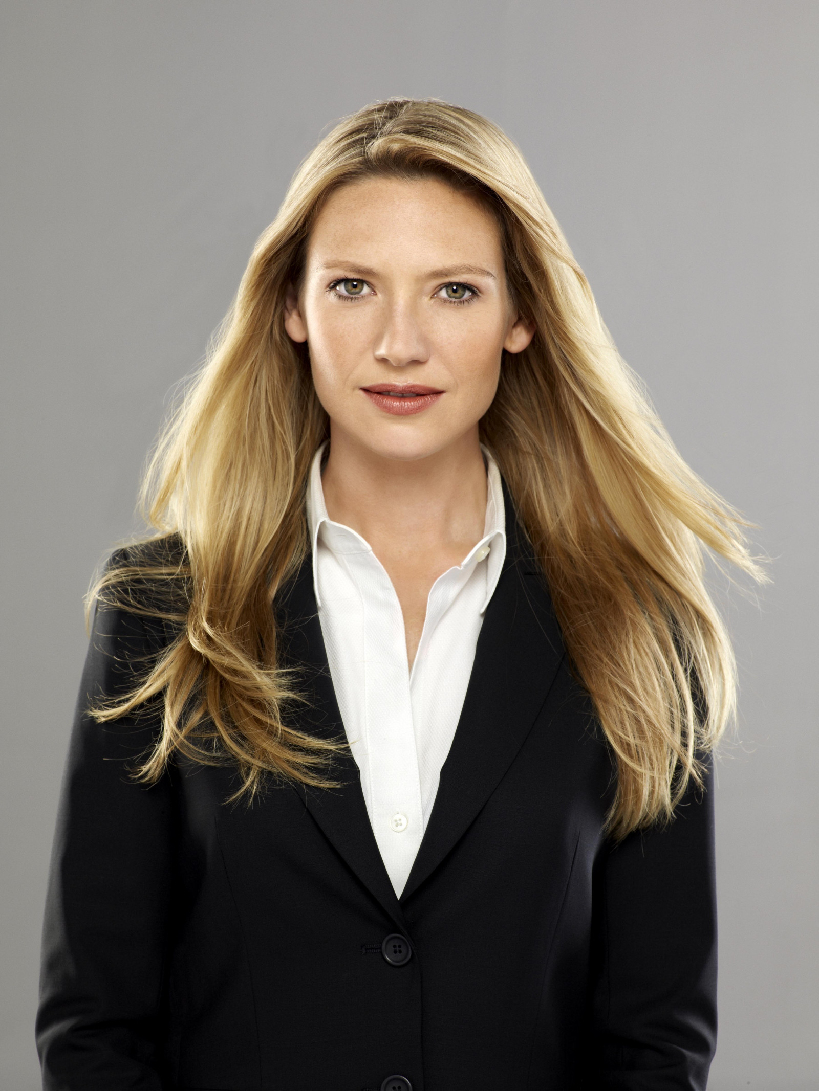 Анна Торв (Anna Torv)