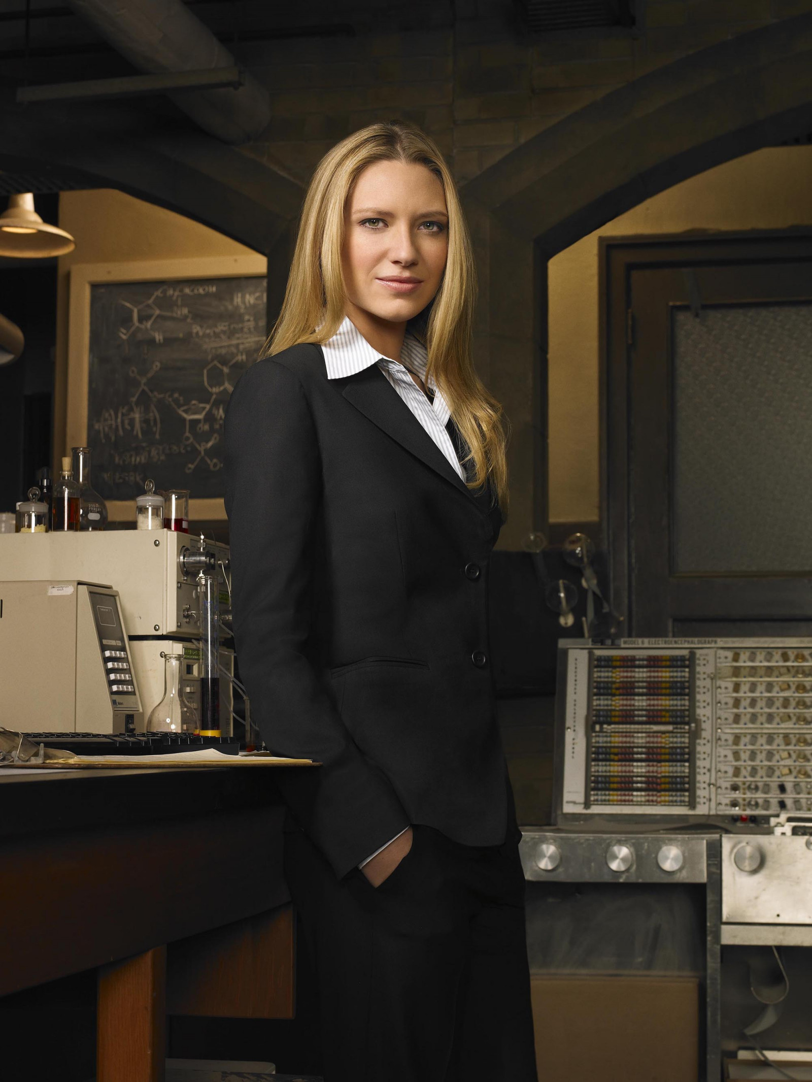 Анна Торв (Anna Torv)