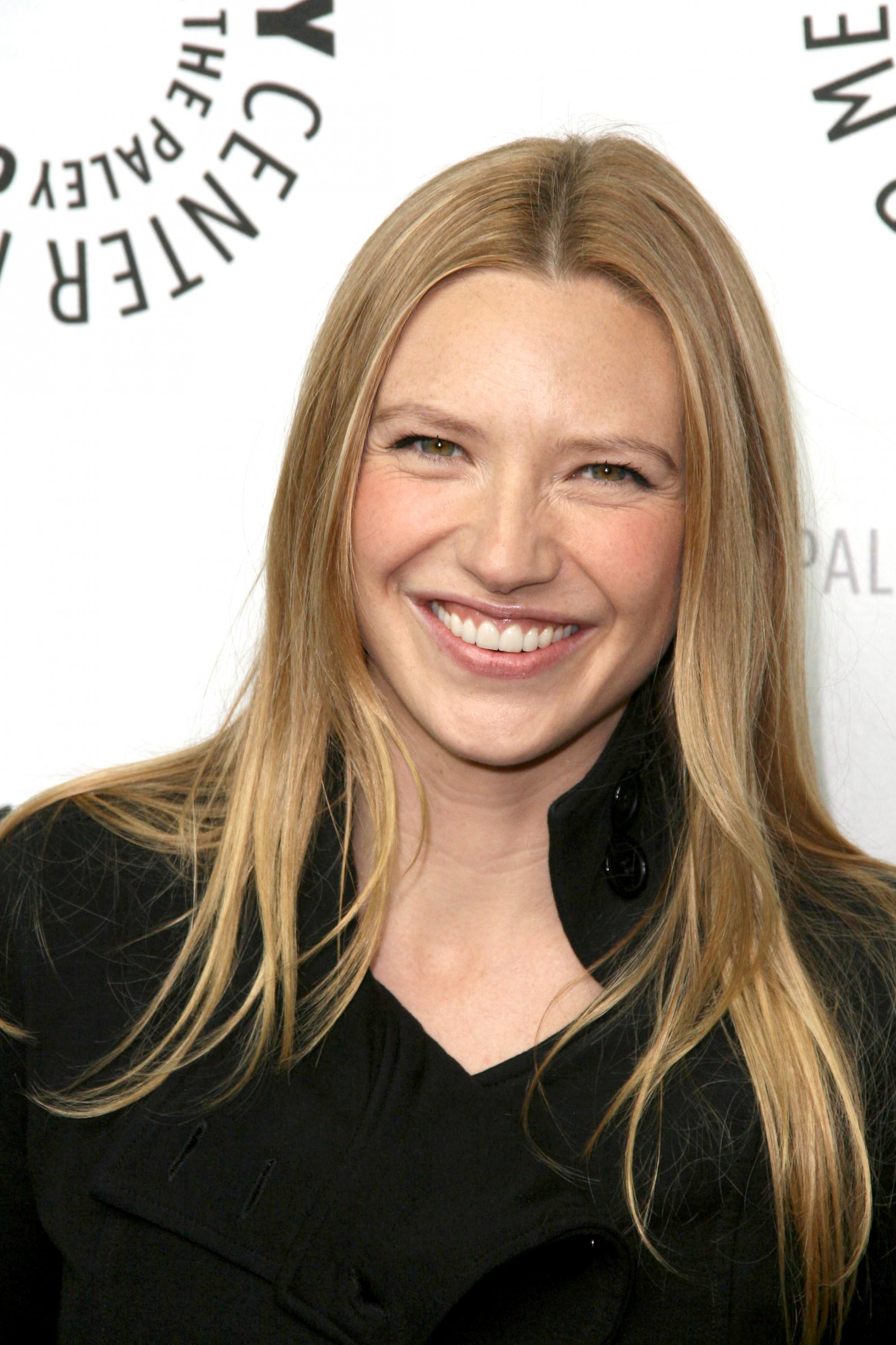 Анна Торв (Anna Torv)