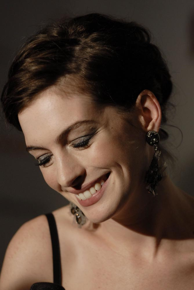 Энн Хэтэуэй (Anne Hathaway)