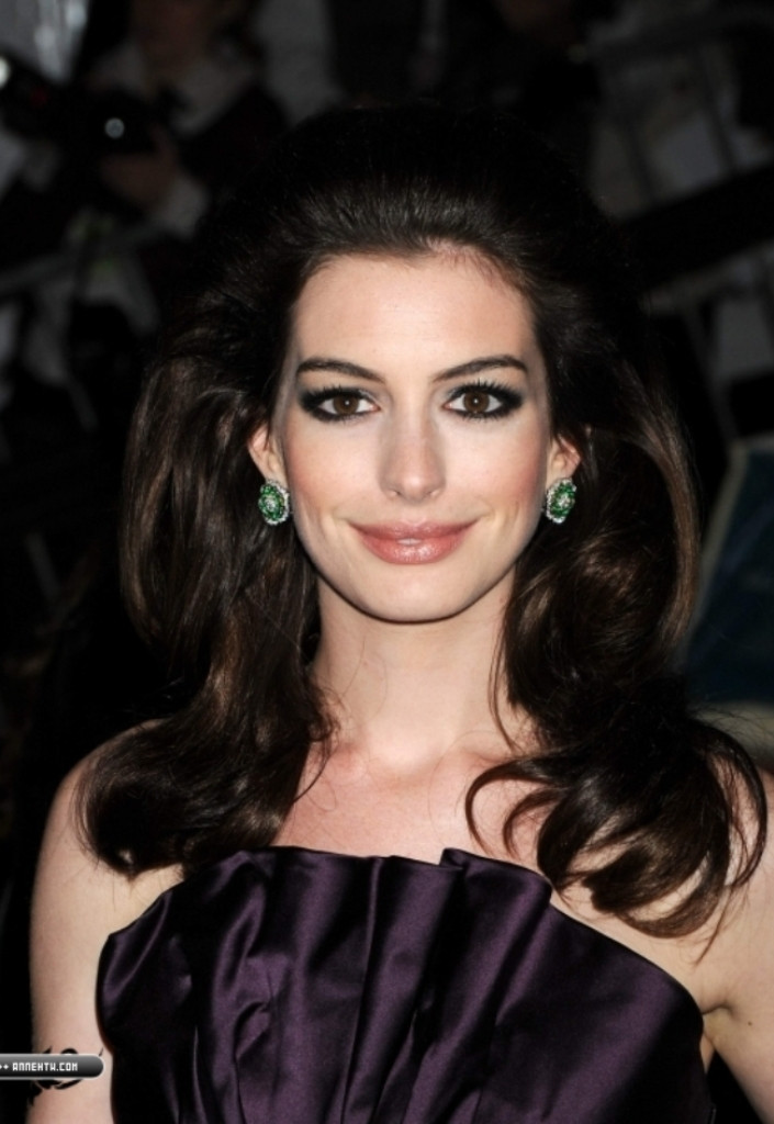 Энн Хэтэуэй (Anne Hathaway)