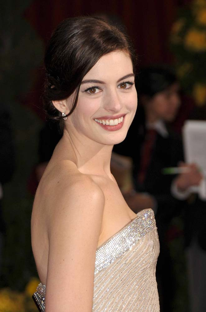 Энн Хэтэуэй (Anne Hathaway)