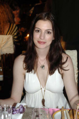 Anne Hathaway фото №156774