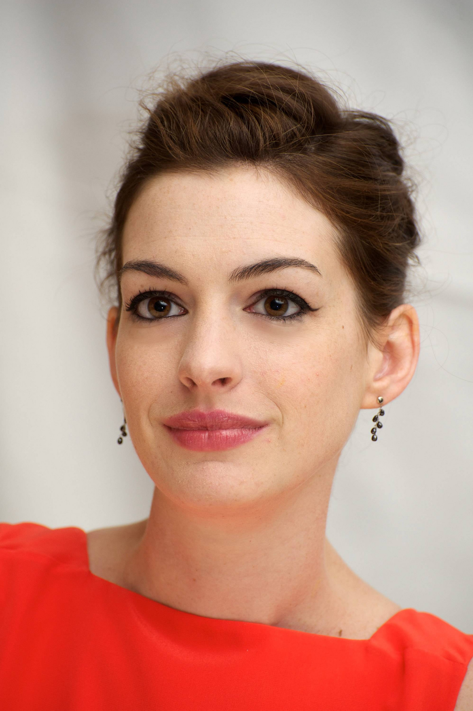 Энн Хэтэуэй (Anne Hathaway)