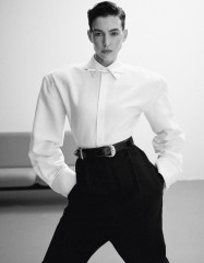 Anne Hathaway – for V Magazine 2024 фото №1393717