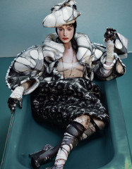 Anne Hathaway – for V Magazine 2024 фото №1393716
