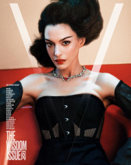 Anne Hathaway for V Magazine China Summer 2024 фото №1395877