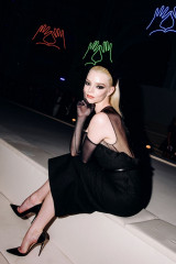 Anya Taylor-Joy – Dior Fall 2024 Fashion Show in New York  фото №1393363