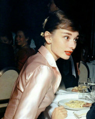 Audrey Hepburn фото №1198214