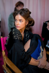 Barbara Palvin – Victoria’s Secret Fashion Show Backstage 2018  фото №1116032