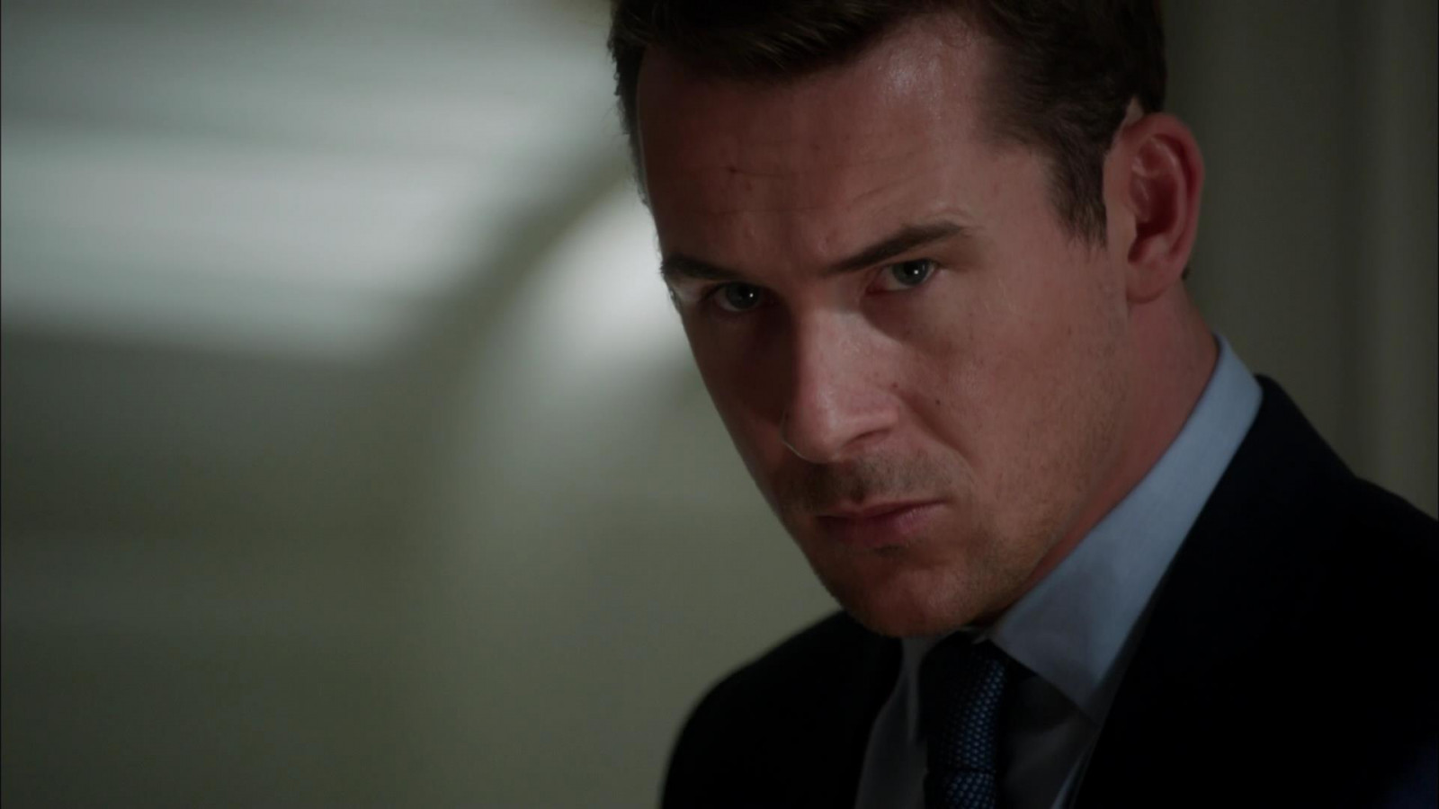 Барри Слоан (Barry Sloane )