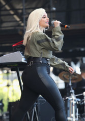 Bebe Rexha - March Madness Music Festival 03/31/2018 фото №1059591