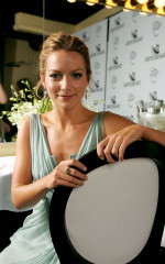 Becki Newton фото №207918