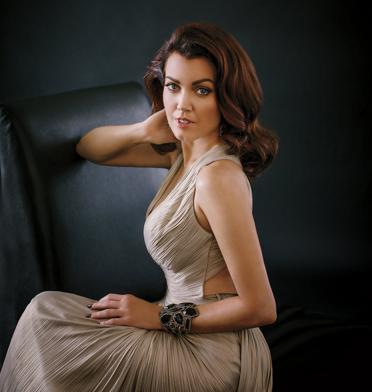 Беллами Янг (Bellamy Young)