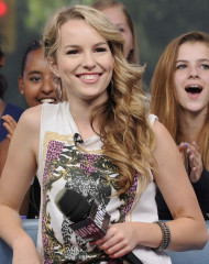 Bridgit Mendler фото №609151