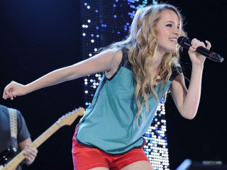 Bridgit Mendler фото №630181