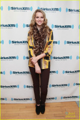 Bridgit Mendler фото №696590