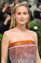 Brie Larson – Met Gala 2024 фото №1394763