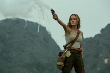 Brie Larson - Kong Skull Island Movie Stills фото №944486