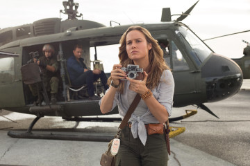 Brie Larson - Kong Skull Island Movie Stills фото №944485