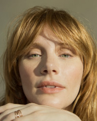 Bryce Dallas Howard-INTERVIEW MAGAZINE фото №939679