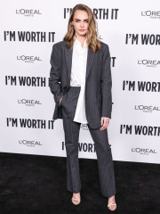 Cara Delevingne – at L'oreal Paris Women of Worth Celebration 2024 фото №1407581