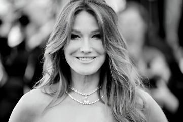 Carla Bruni at Cannes 2024 фото №1398390