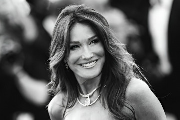 Carla Bruni at Cannes 2024 фото №1398391