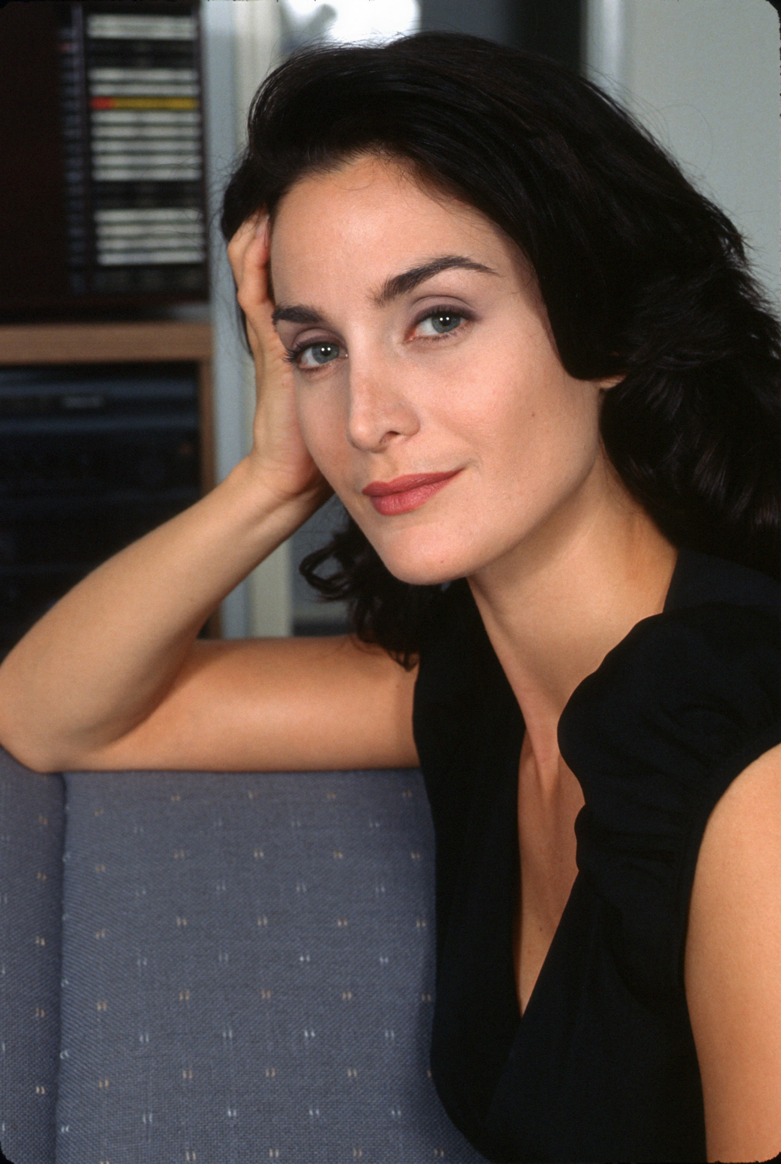 Кэрри Энн Мосс (Carrie Anne Moss)