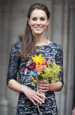 Catherine, Duchess of Cambridge фото №420533