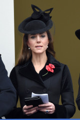 Catherine, Duchess of Cambridge фото №844919