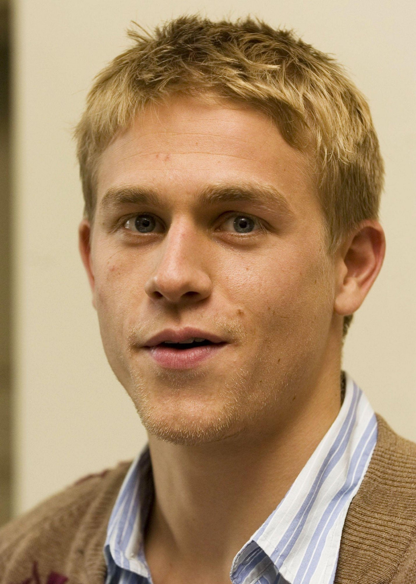 Чарли Ханнэм (Charlie Hunnam)