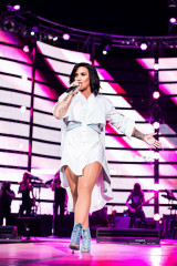 Demi Lovato – Performing at the Houston Livestock Show and Rodeo фото №947886