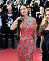 Demi Moore – “Kinds Of Kindness” Premiere at Cannes Film Festival 2024 фото №1395329