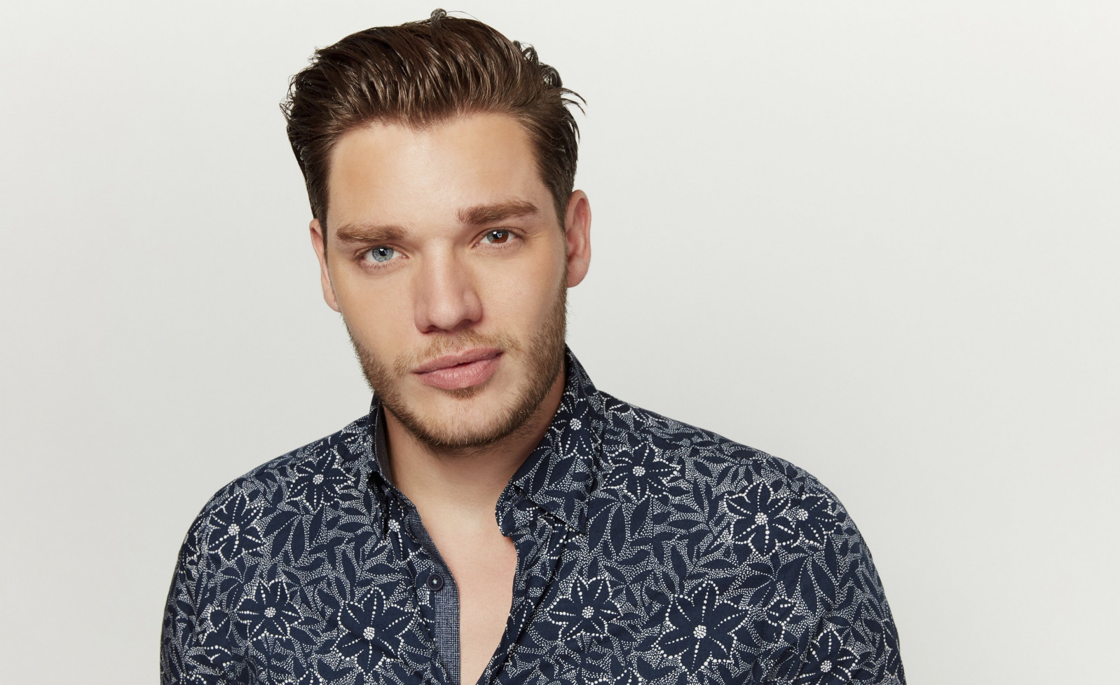 Доминик Шервуд (Dominic Sherwood)