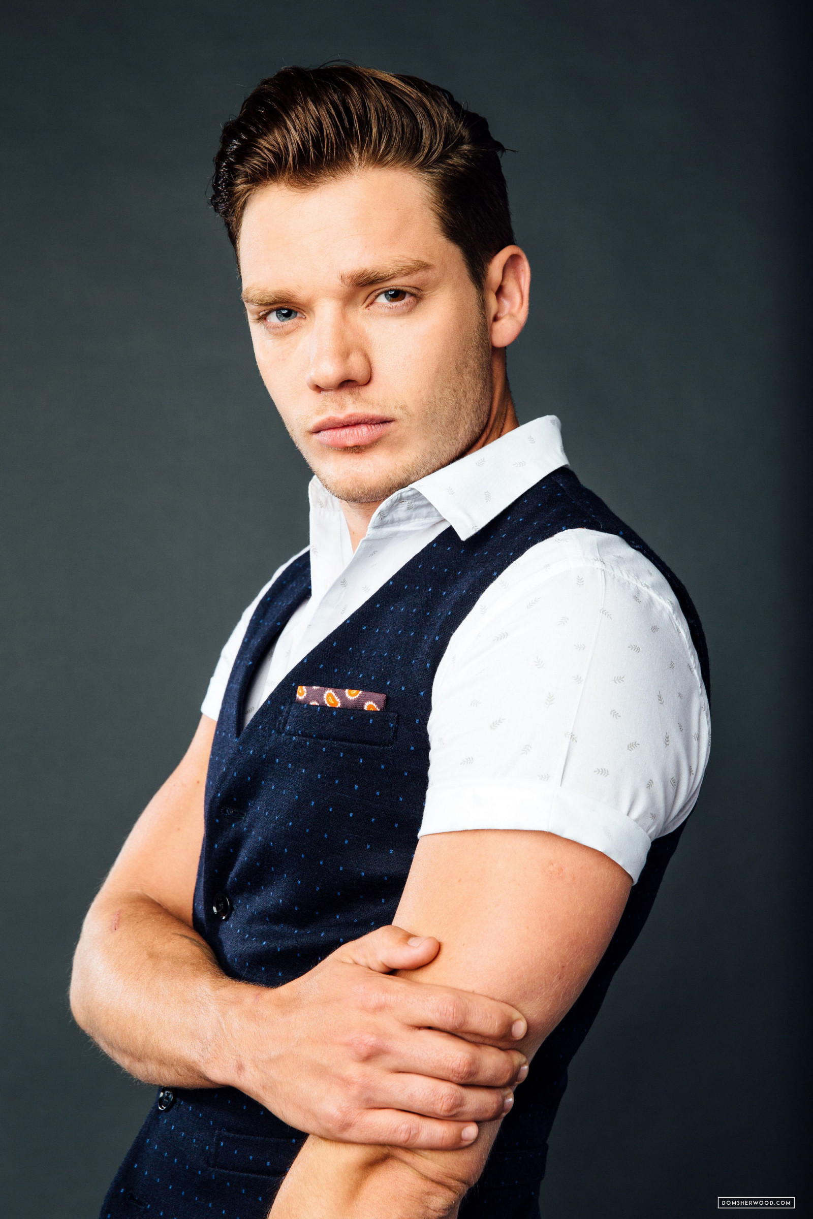 Доминик Шервуд (Dominic Sherwood)