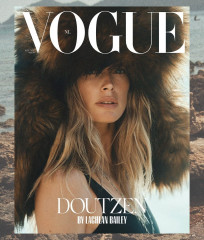 Doutzen Kroes ~ Vogue Netherlands September issue 2024 by Lachlan Bailey фото №1401023