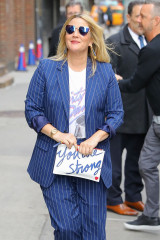 Drew Barrymore at Late Show with Stephen Colbert’ in New York 03/19/2018 фото №1055281