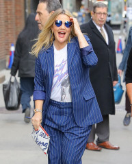 Drew Barrymore at Late Show with Stephen Colbert’ in New York 03/19/2018 фото №1055278