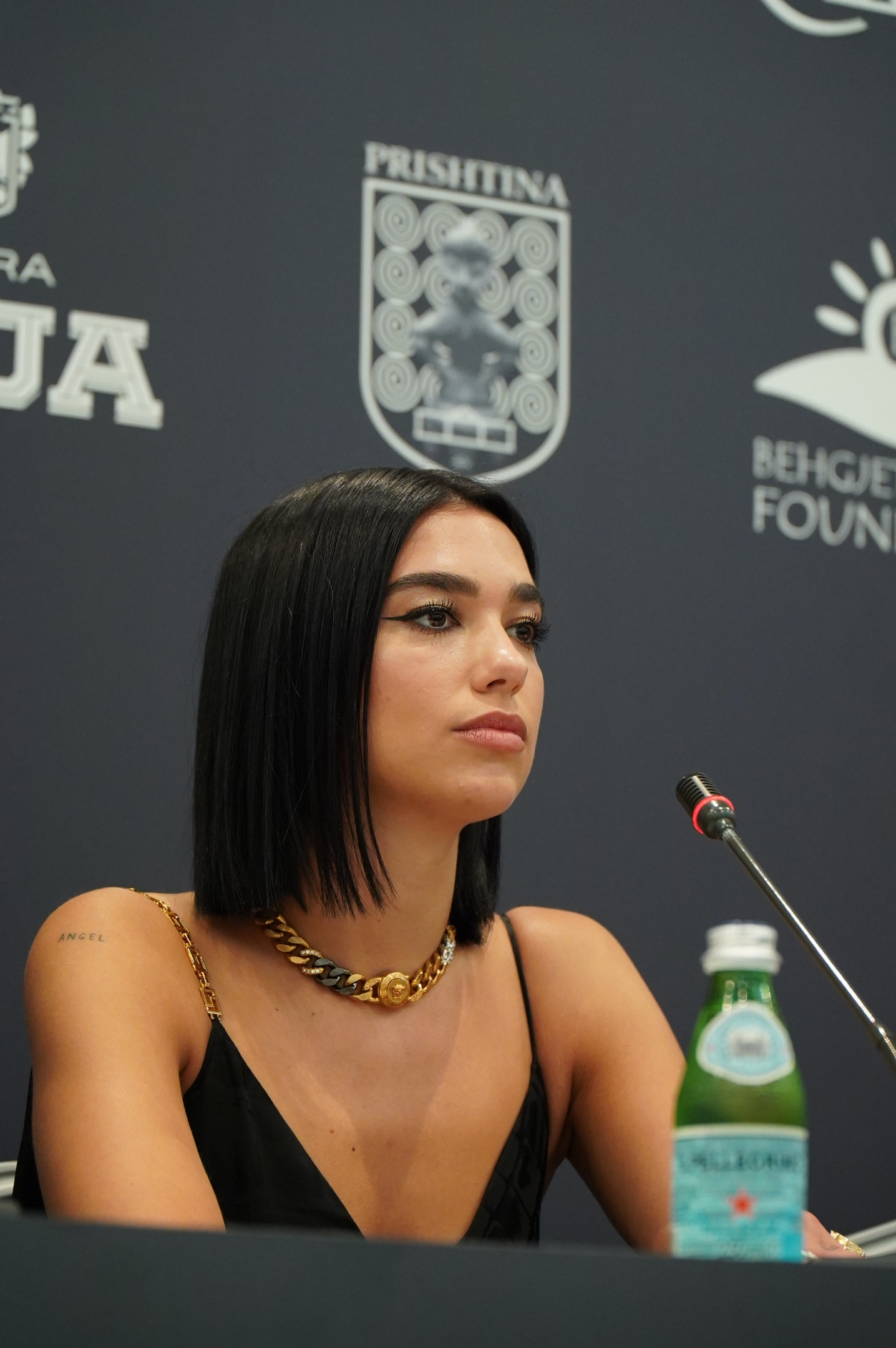 Дуа Липа (Dua Lipa)